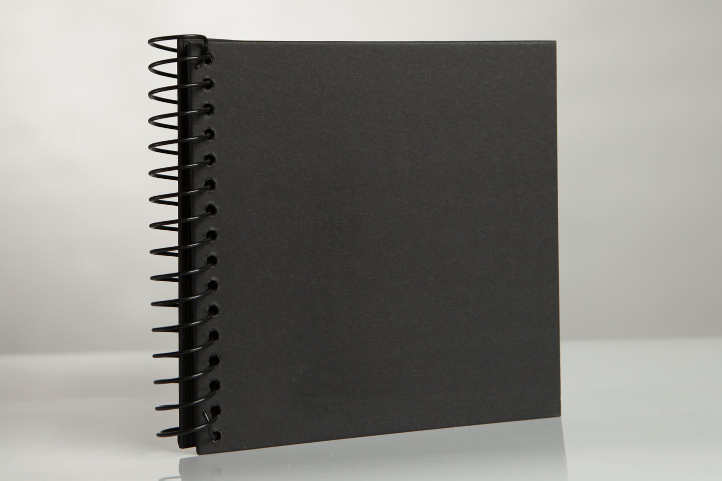 Scrapbog 20 sider med spiral ryg 30×30 cm